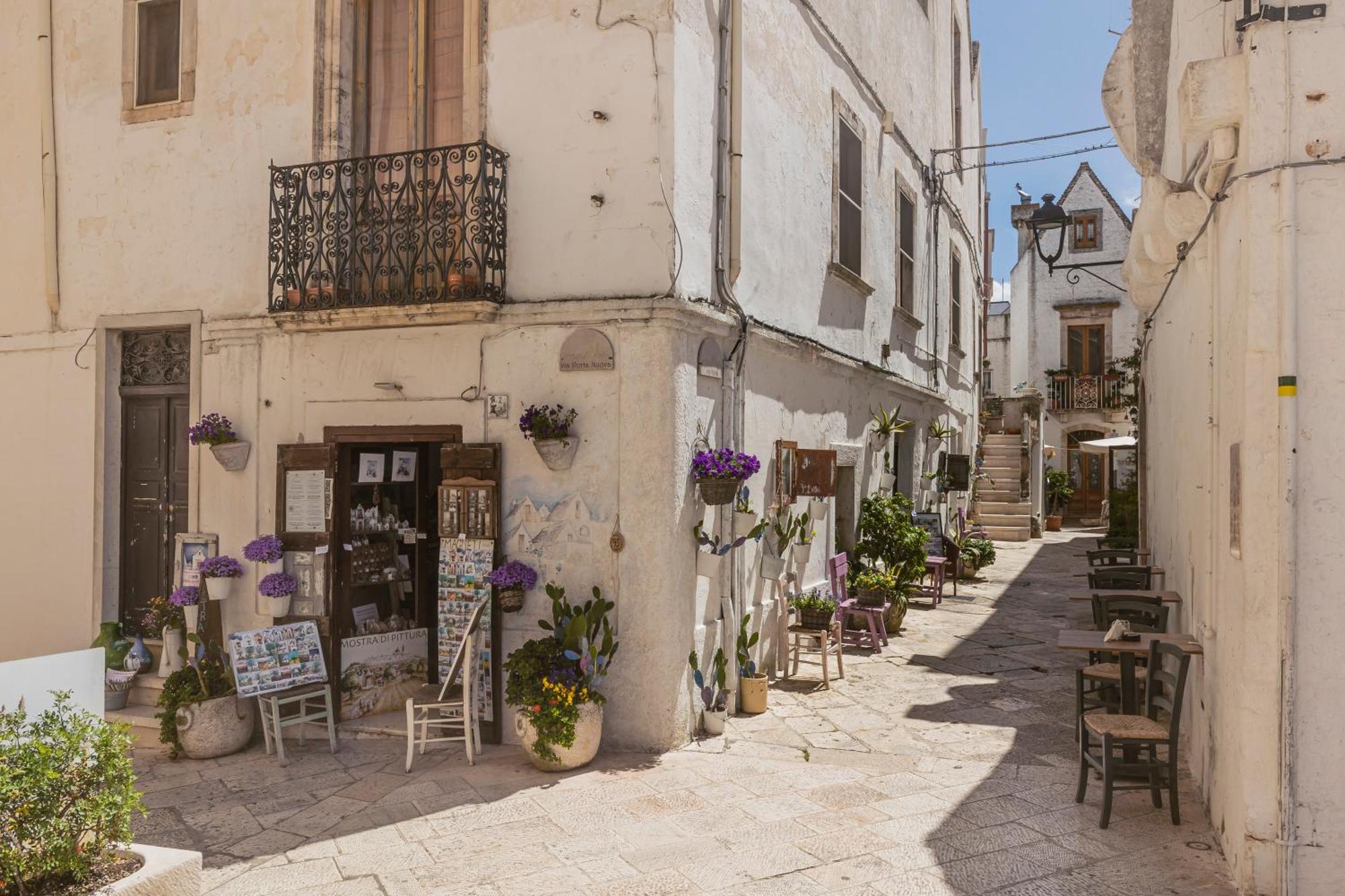 Villa Via Dura - Apulian Sweet House - In Pieno Centro Storico Locorotondo Esterno foto